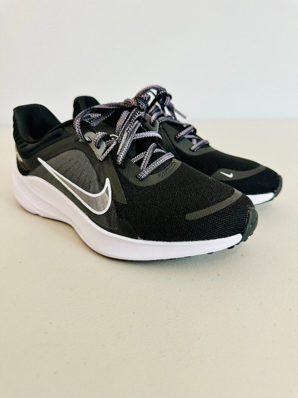 NEW NIKE WOMEN'S BLACK QUEST 05 ATHLETIC SPORTY RUNNING SNEAKERS DD9291-002 7.5